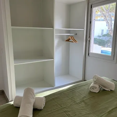 Islanders Cala en Forcat